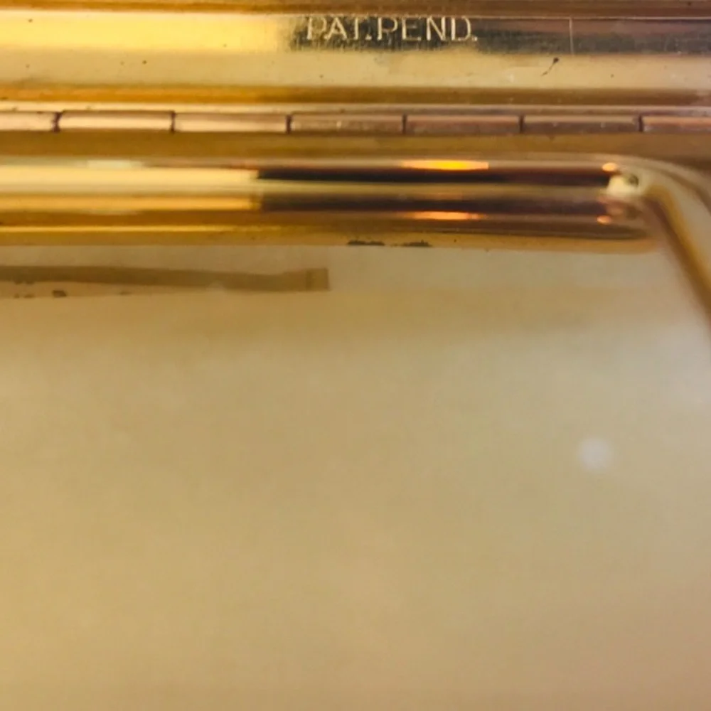 PATPEND Stamp 1940’s Miniature Suitcase Powder Compacts - Picture 7 of 11